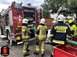 Ćwiczenia strażaków OSP – doskonalenie działań gaśniczych i ratownictwa technicznego.